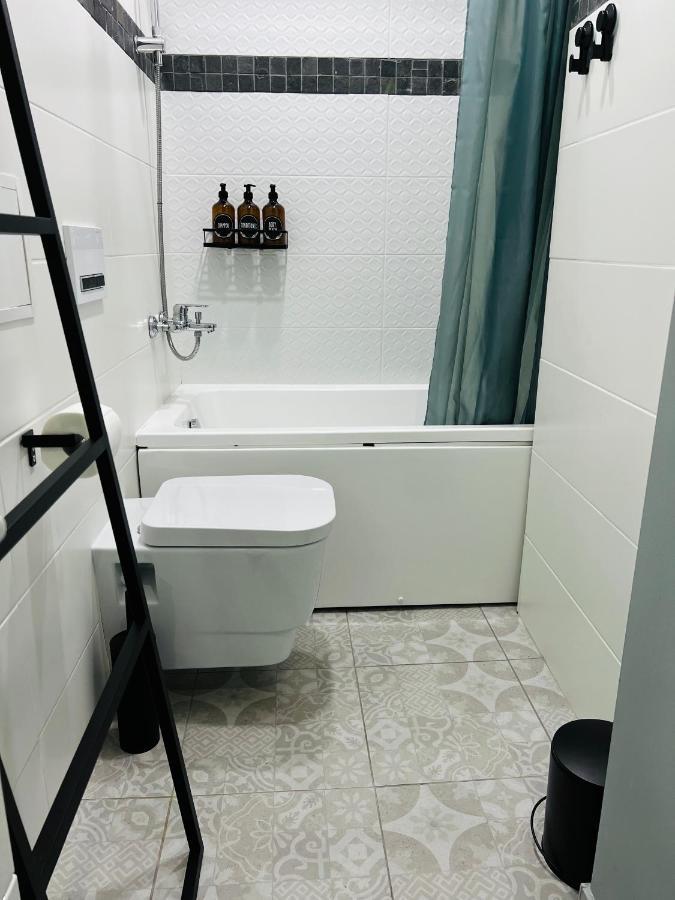 The Right Coast Apartment With Free Private Parking Ryga Zewnętrze zdjęcie
